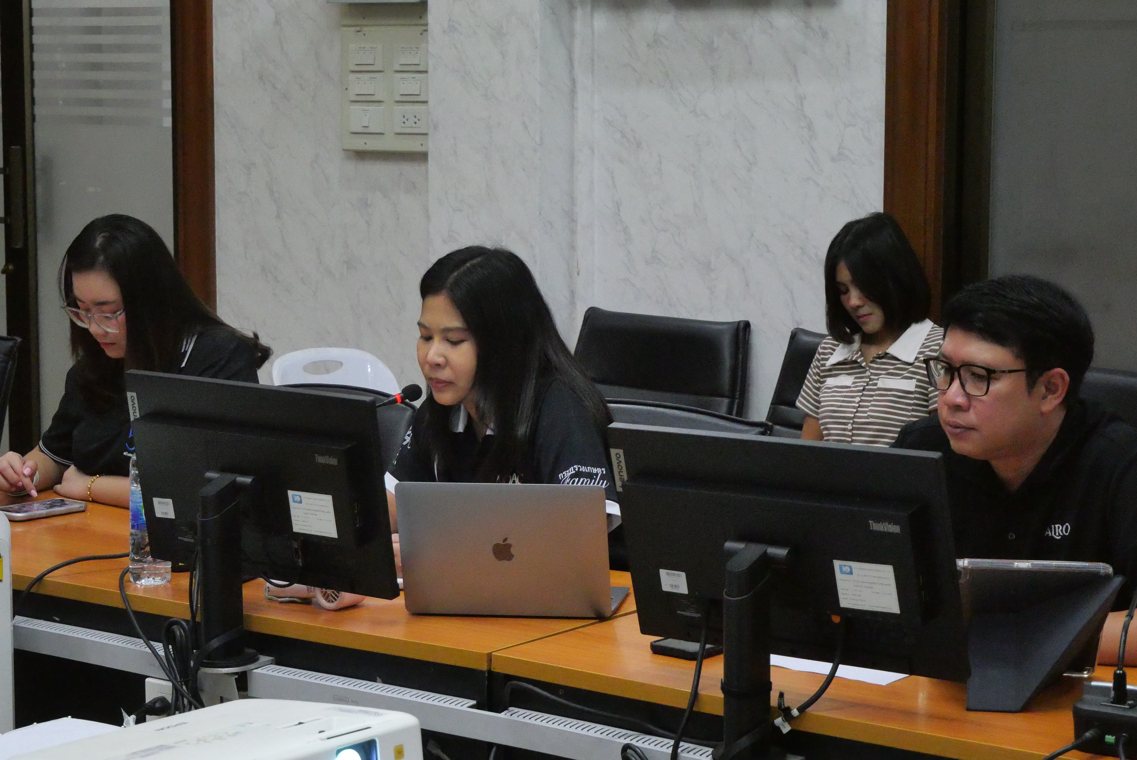 title - การประชุมซักซ้อมความเข้าใจ หลักเกณฑ์และวิธีการประเมินผลการปฏิบัติราชการและการเลื่อนเงินเดือนข้าราชการ พนักงานราชการ และลูกจ้างประจำ ของ ส.ป.ก. ครั้งที่ 2 ประจำปีงบประมาณ พ.ศ. 2569